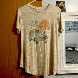 Women’s Maurice’s T-shirt size large